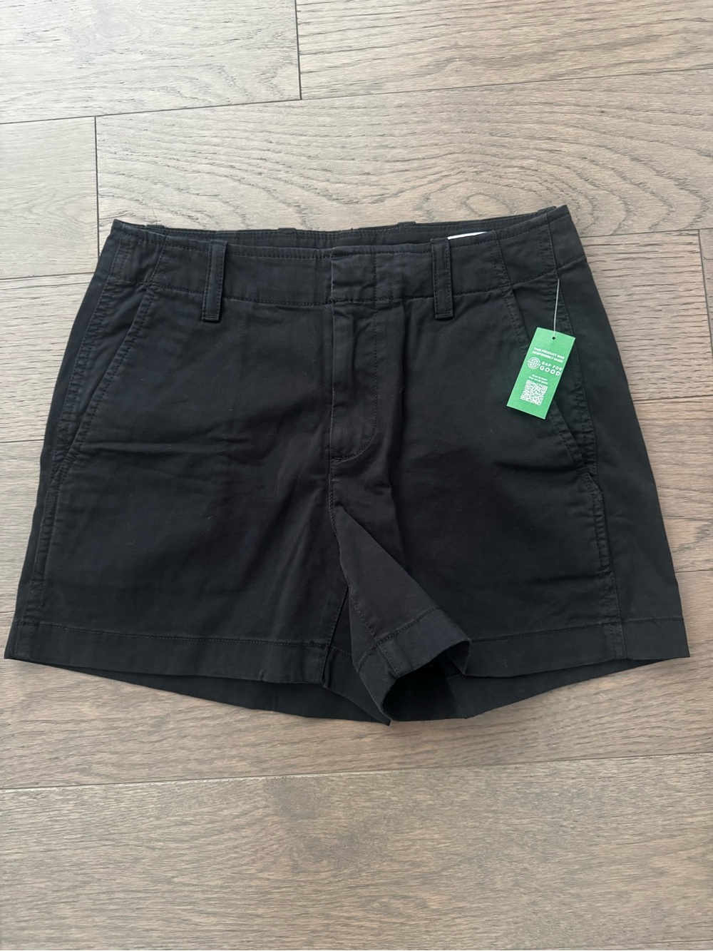 NWT Gap women’s 4” chino shorts